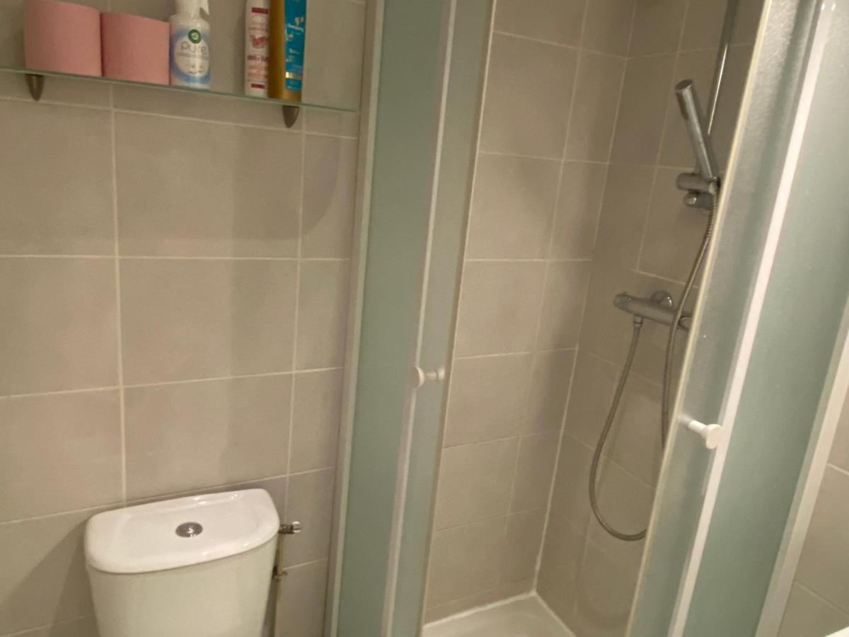 Studio Centre Ville Avec Ascenseur 3Min Des Thermes Aix-les-Bains Bagian luar foto